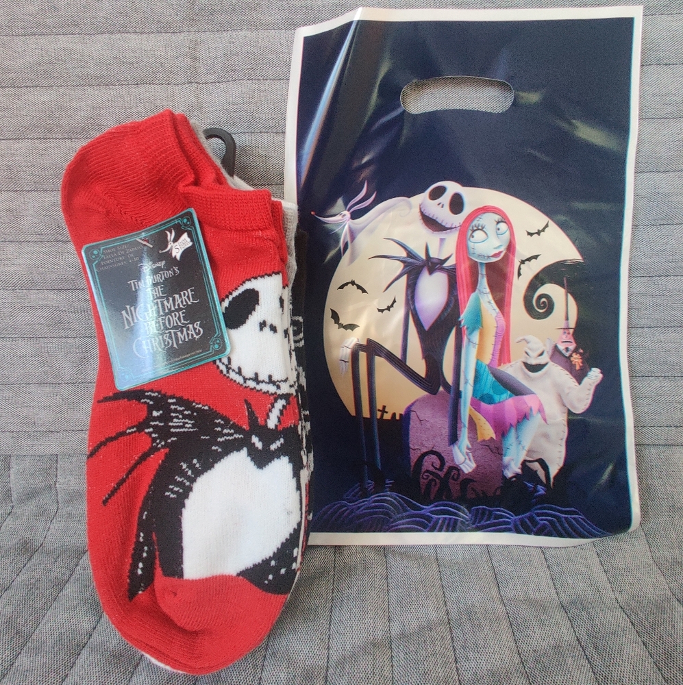 🆕 Disney Nightmare before Christmas 5 pair ankle socks & Jack & Sally Gift bag